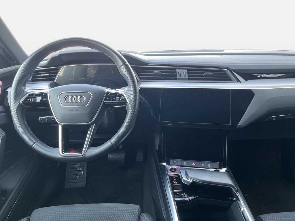 Audi e-tron 2022