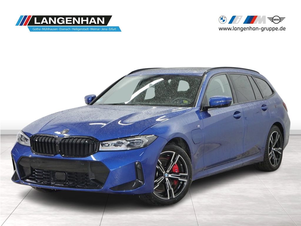 BMW 330 2025