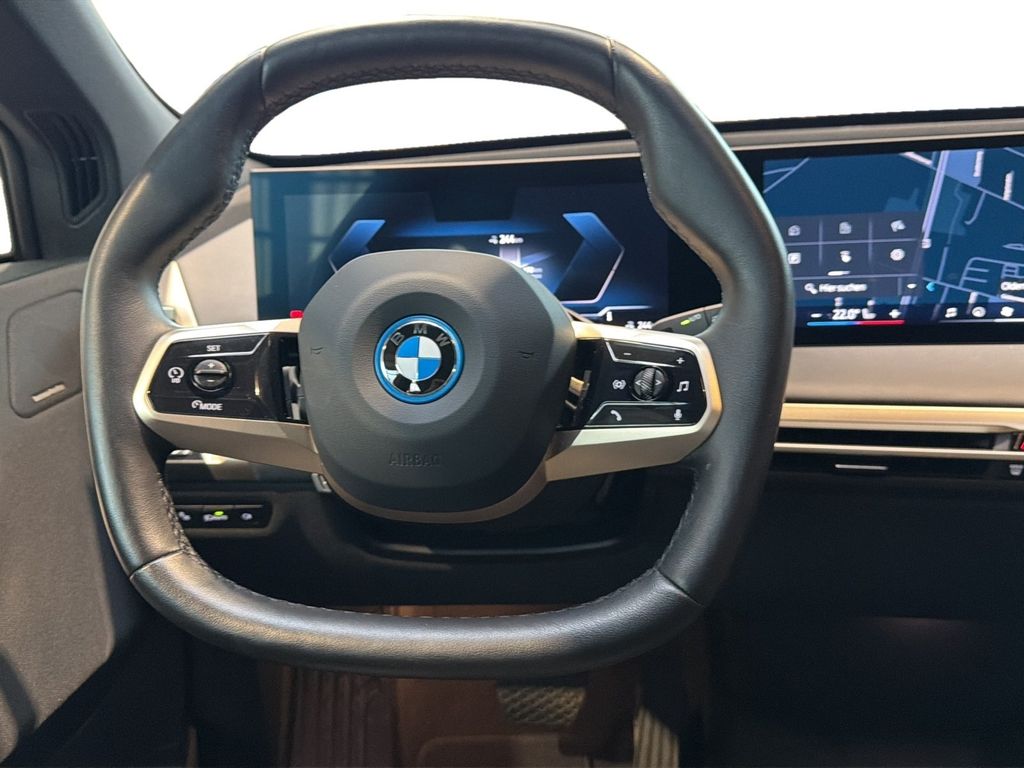 BMW iX 2023