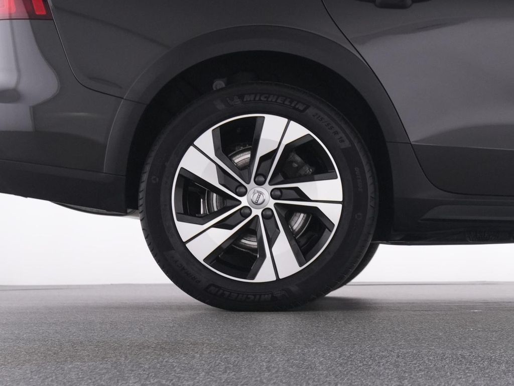 Volvo V60 Cross Country 2023