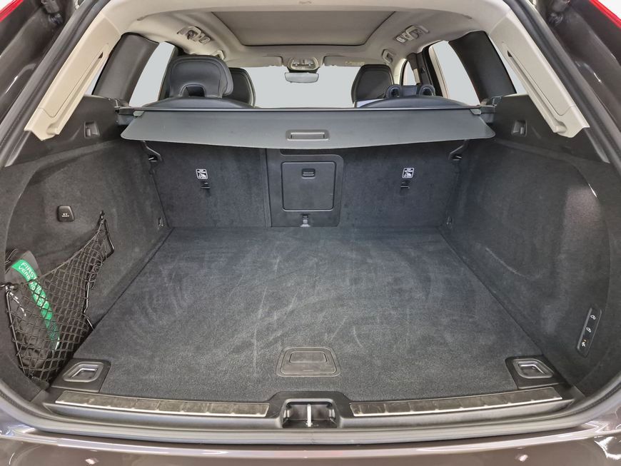 Volvo XC60 2025