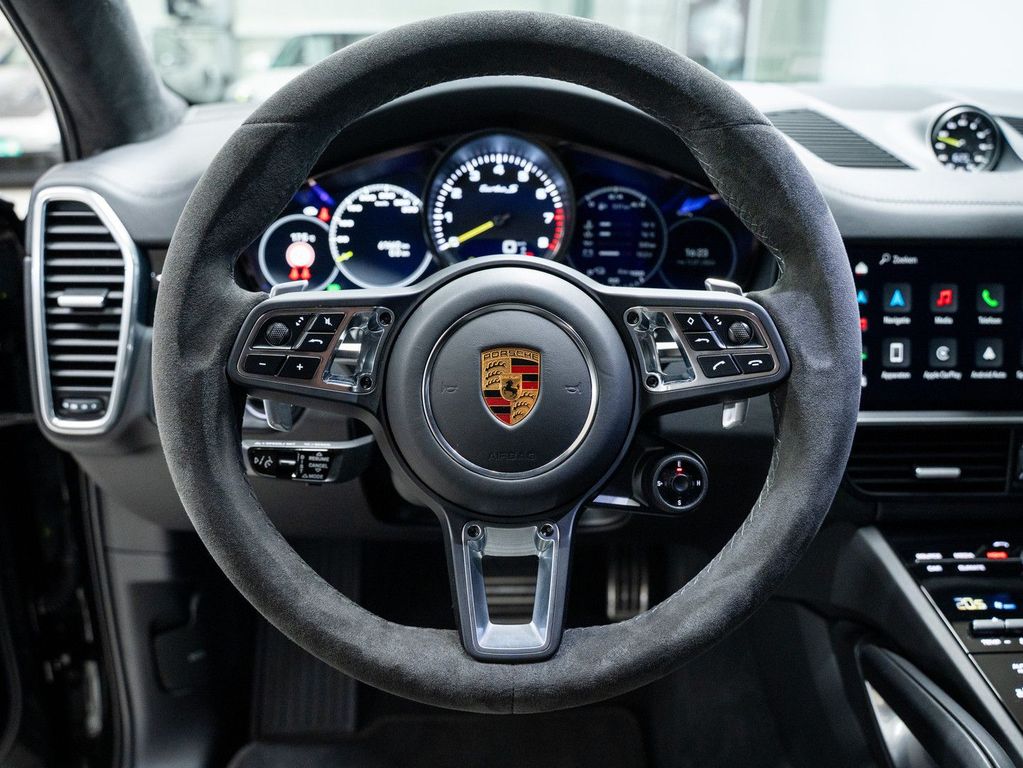 Porsche Cayenne 2022