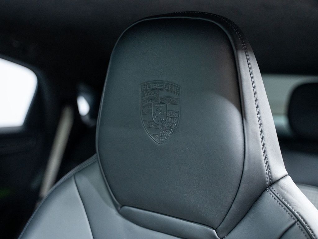 Porsche Cayenne 2022