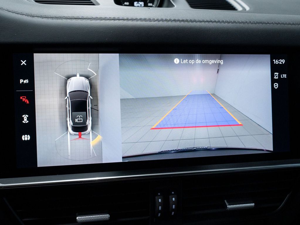 Porsche Cayenne 2022