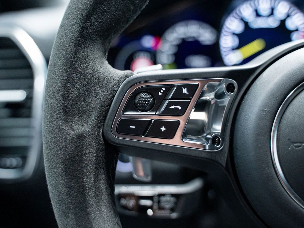 Porsche Cayenne 2022