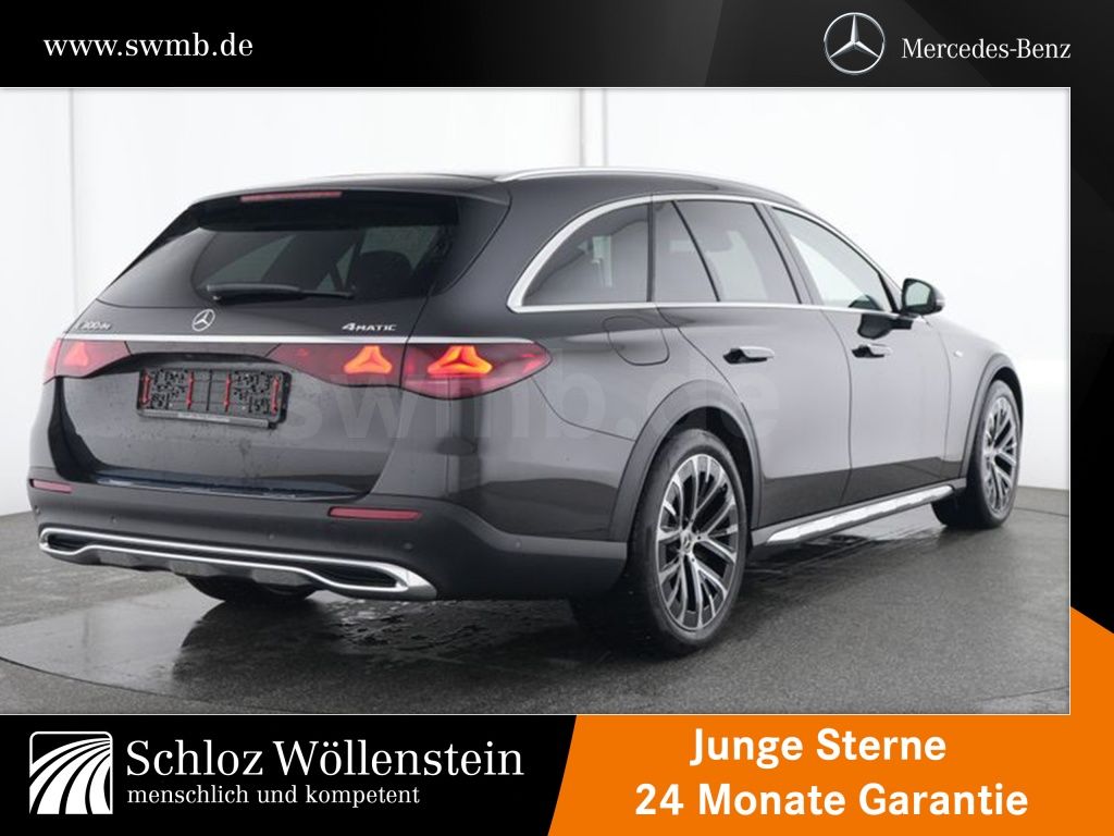 Mercedes-Benz E 300 2025