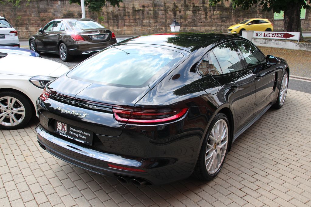 Porsche Panamera 2018