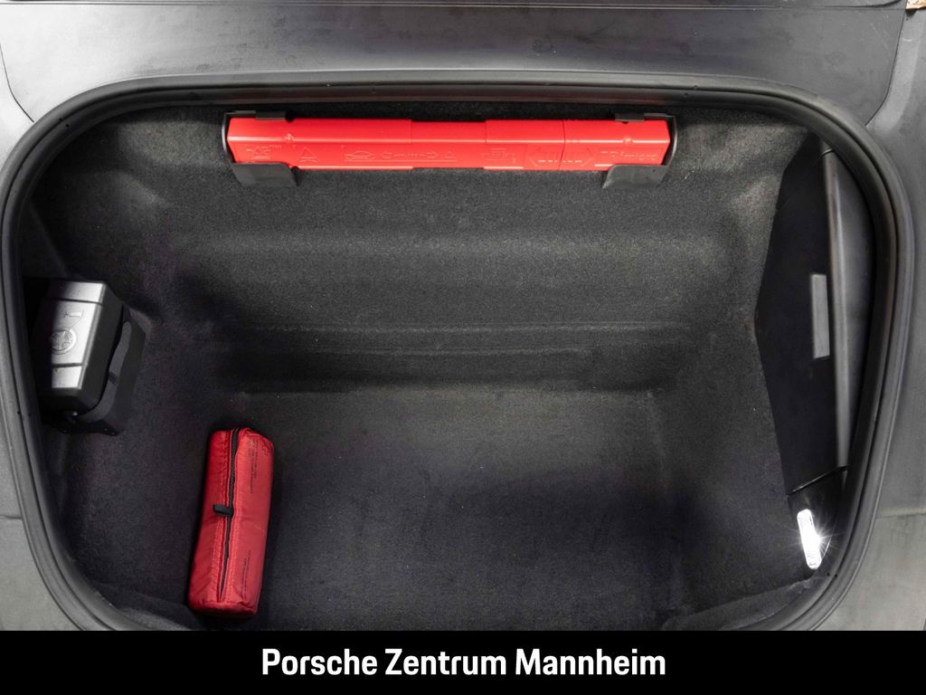 Porsche 992 2024