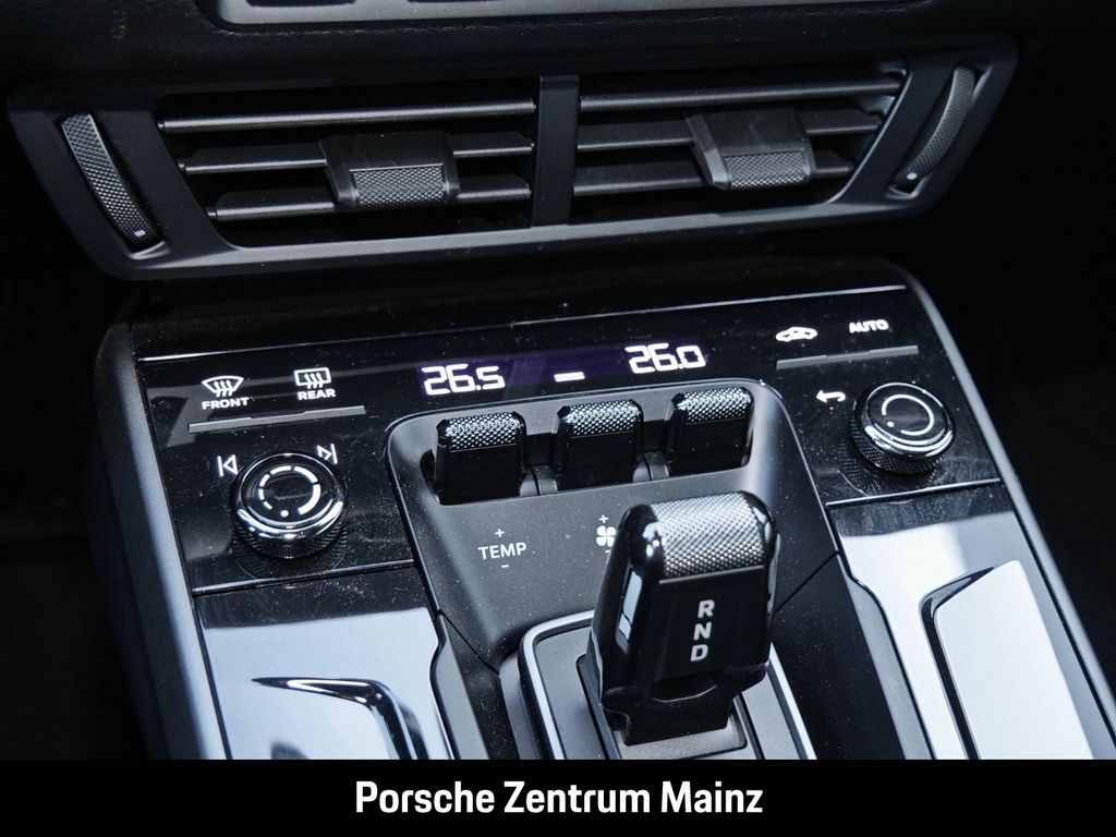 Porsche 992 2024