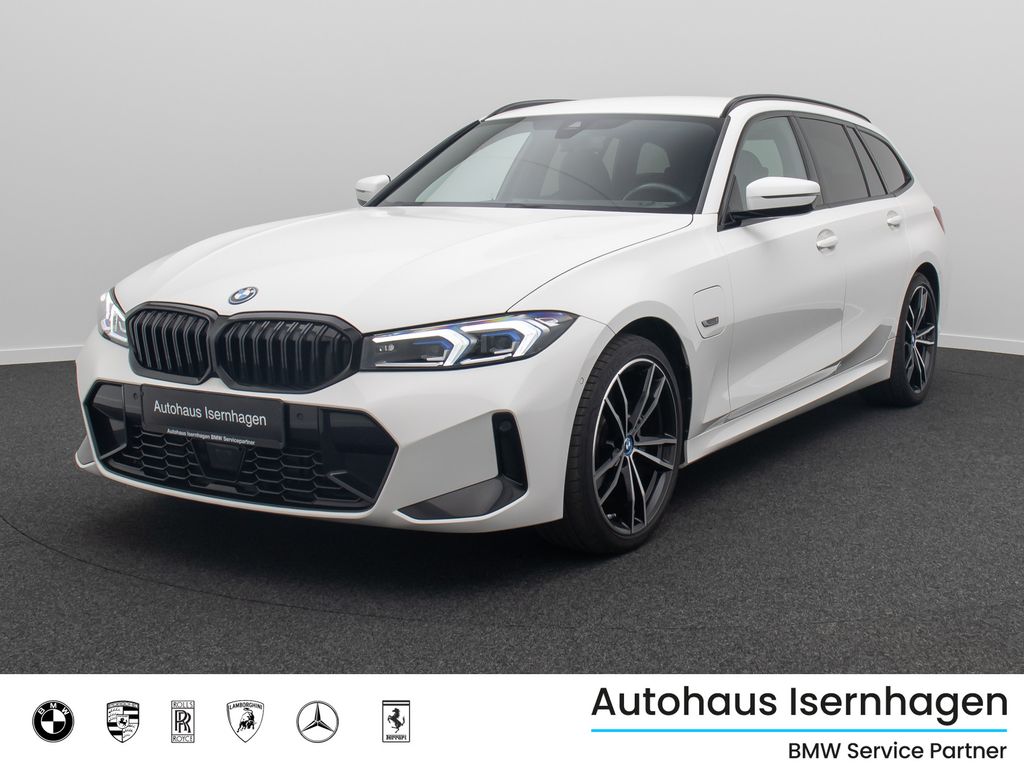 BMW 330 2022