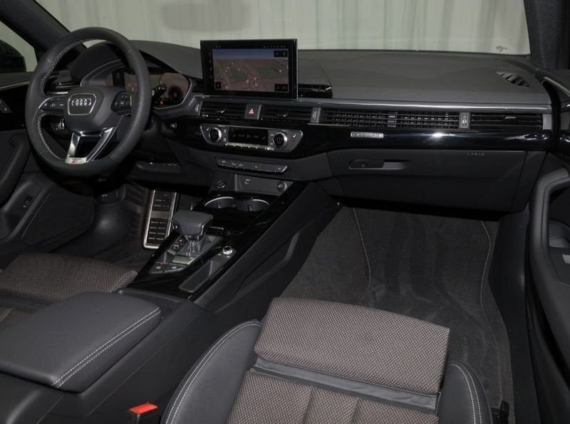 Audi A4 2024