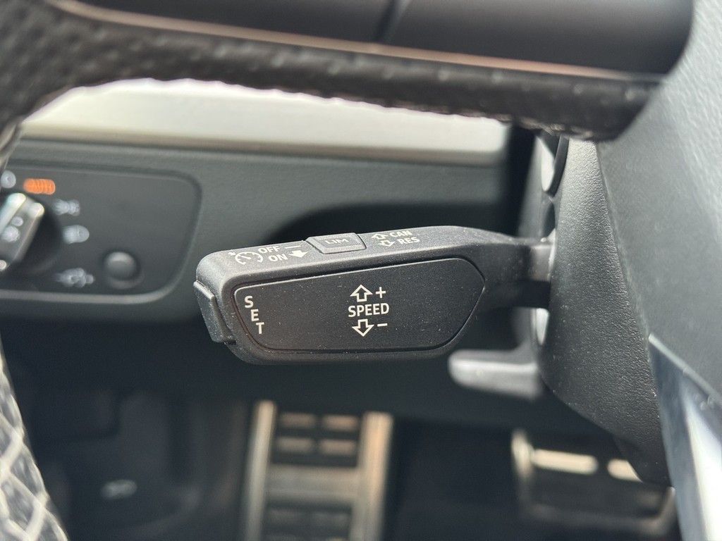 Audi SQ5 2022