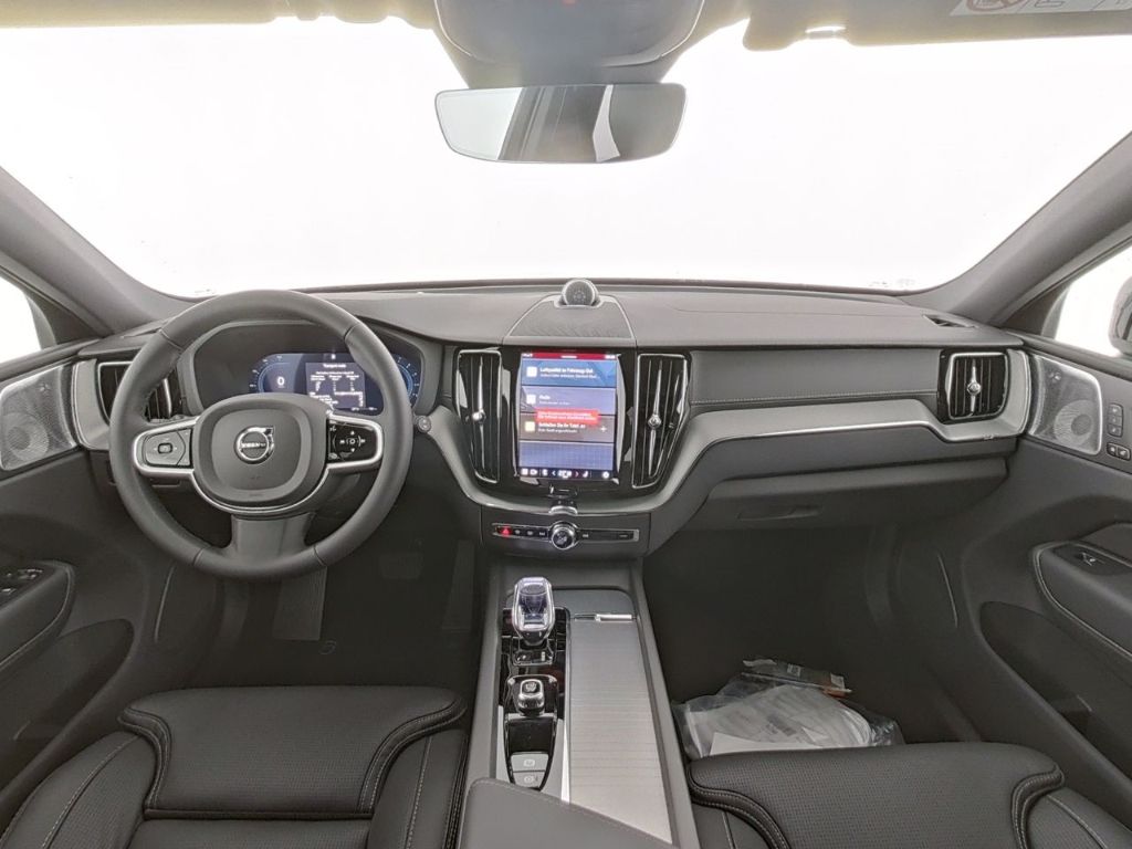 Volvo XC60 2025