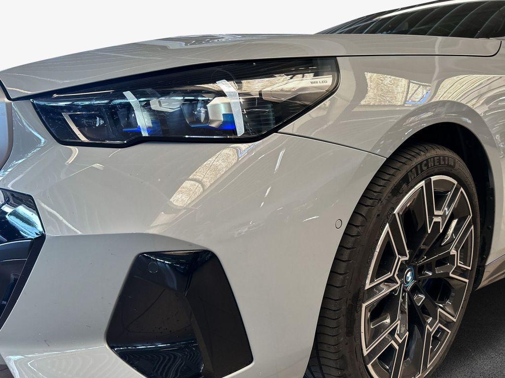 BMW i5 2024