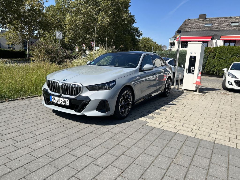 BMW i5 2024