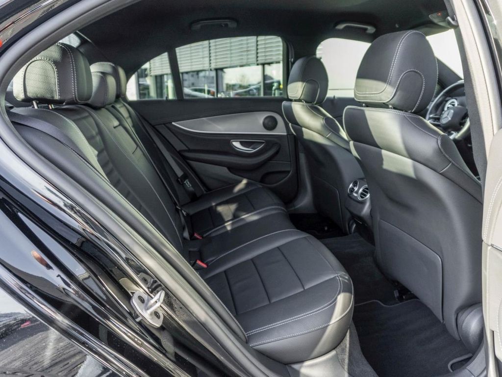 Mercedes-Benz E 300 2022