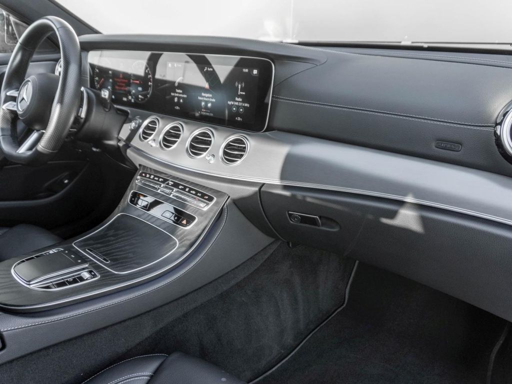 Mercedes-Benz E 300 2022