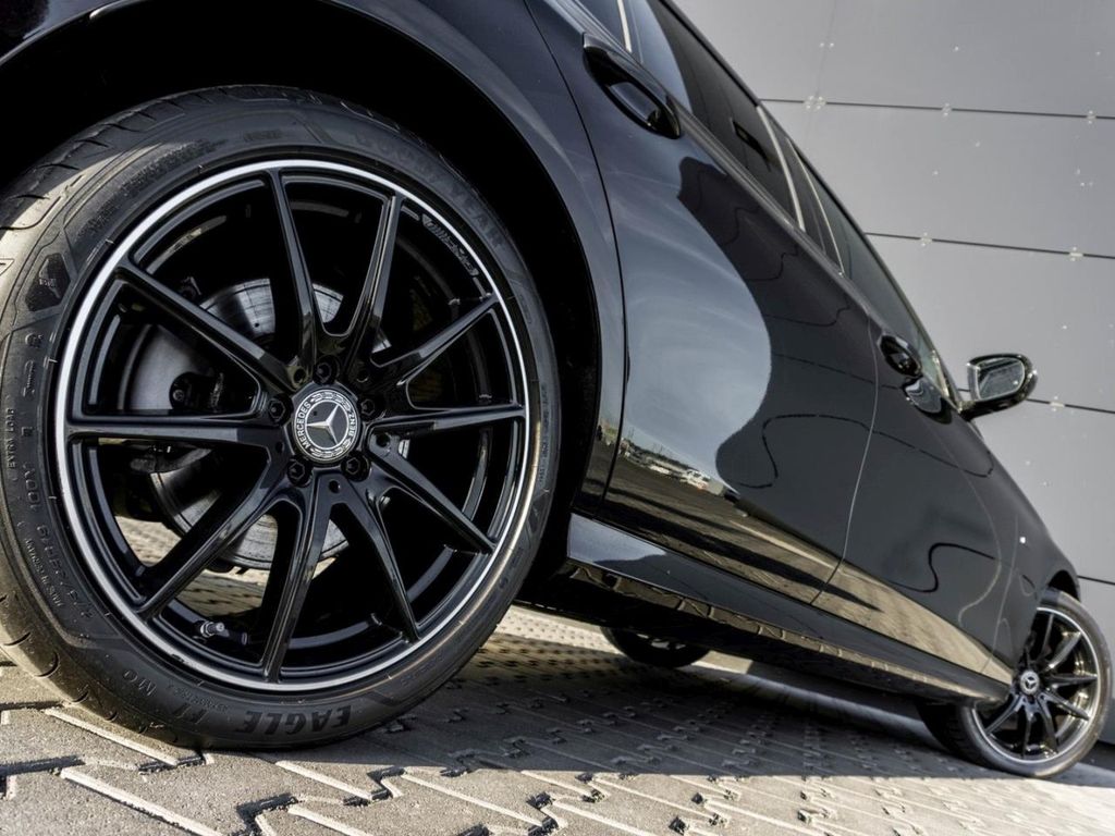 Mercedes-Benz E 300 2022