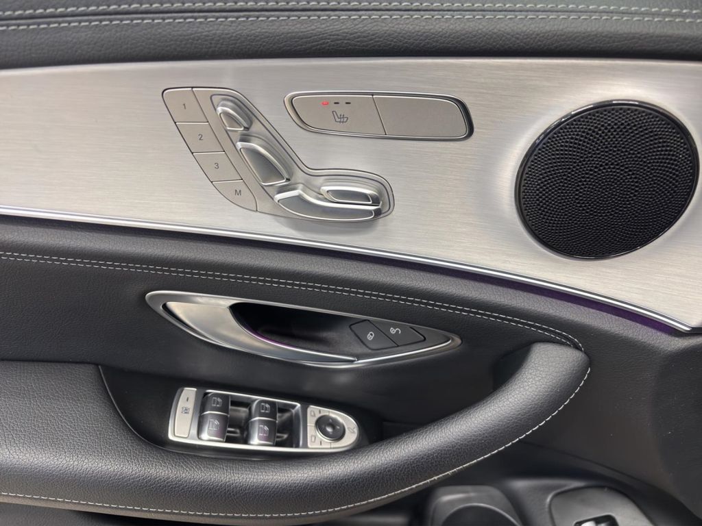 Mercedes-Benz E 300 2022