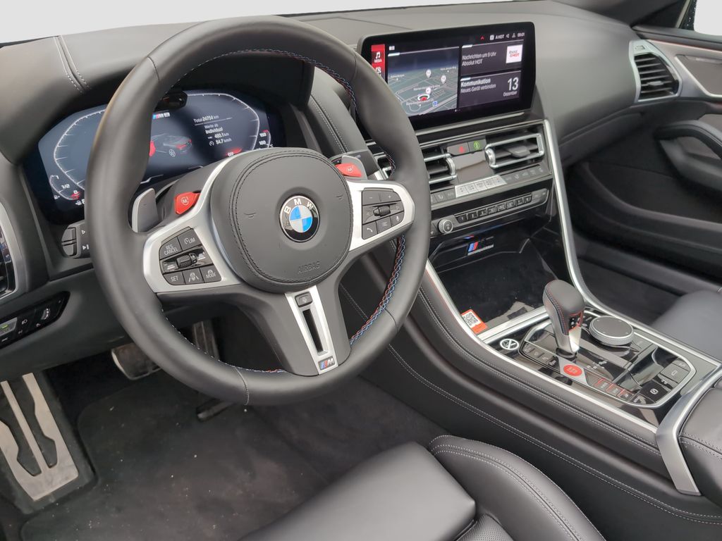 BMW M8 2025