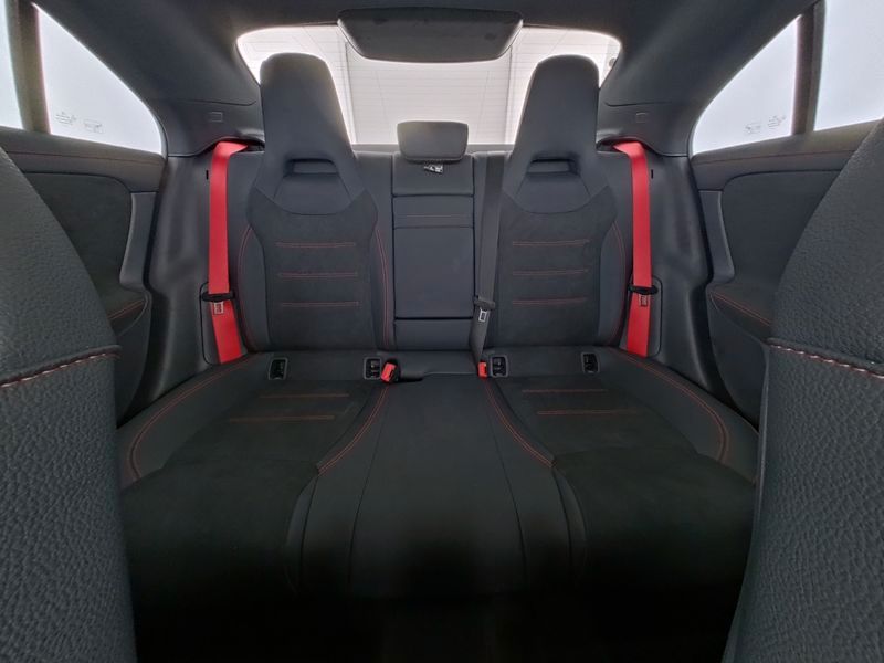 Mercedes-Benz CLA 35 AMG 2024