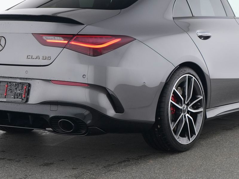 Mercedes-Benz CLA 35 AMG 2024