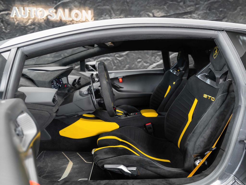 Lamborghini Huracán 2023