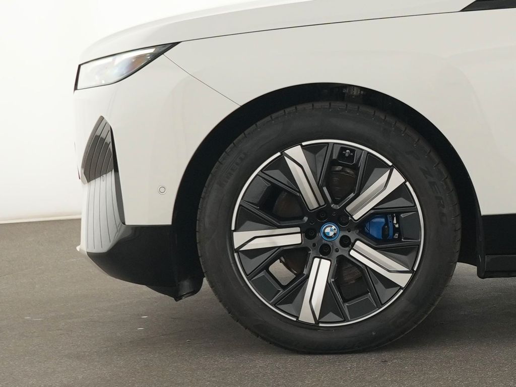 BMW iX 2023
