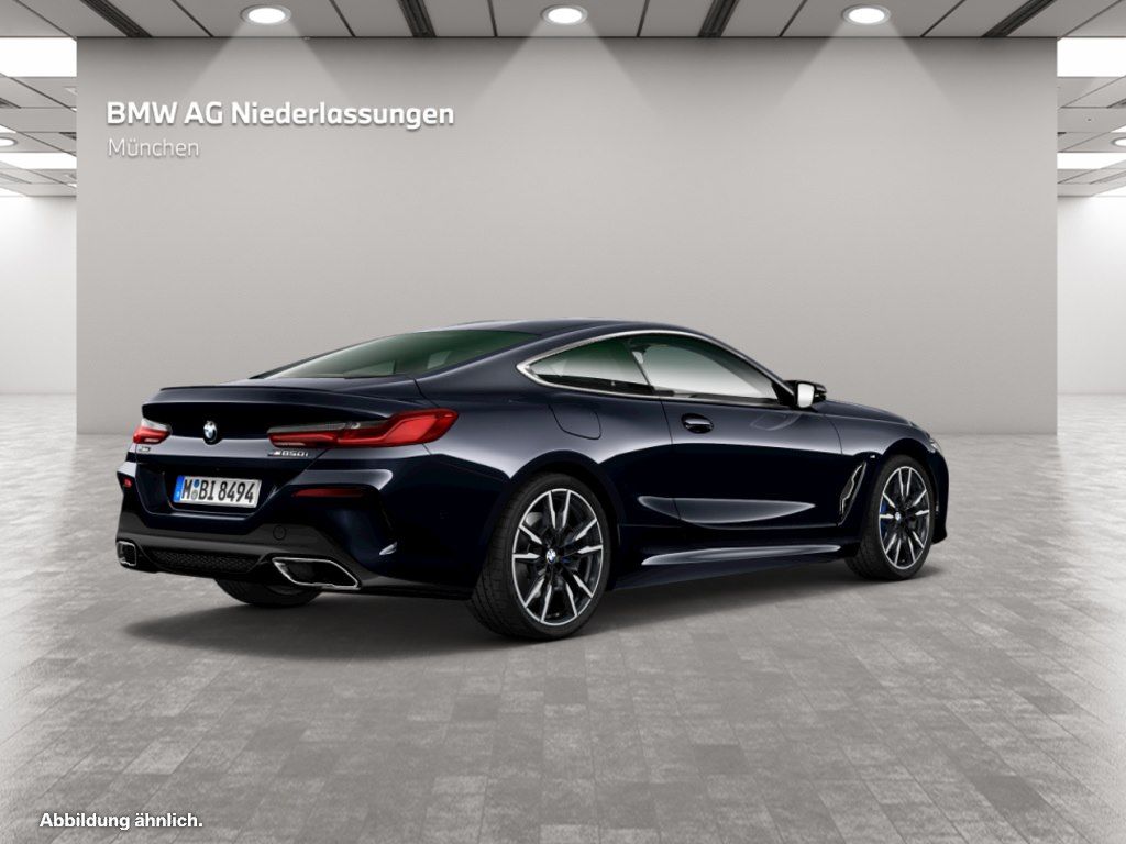 BMW M850 2025