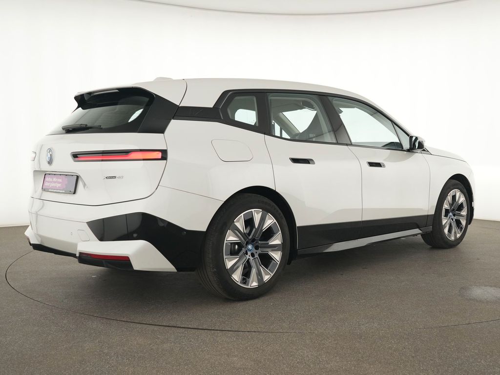 BMW iX 2023