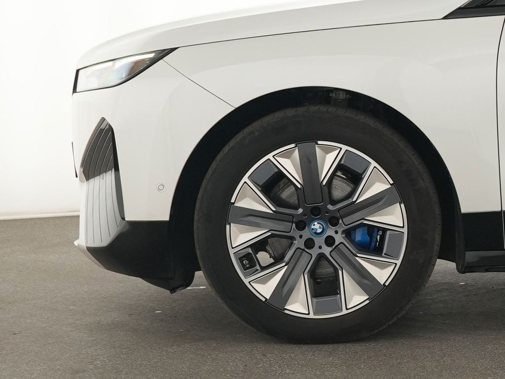 BMW iX 2023