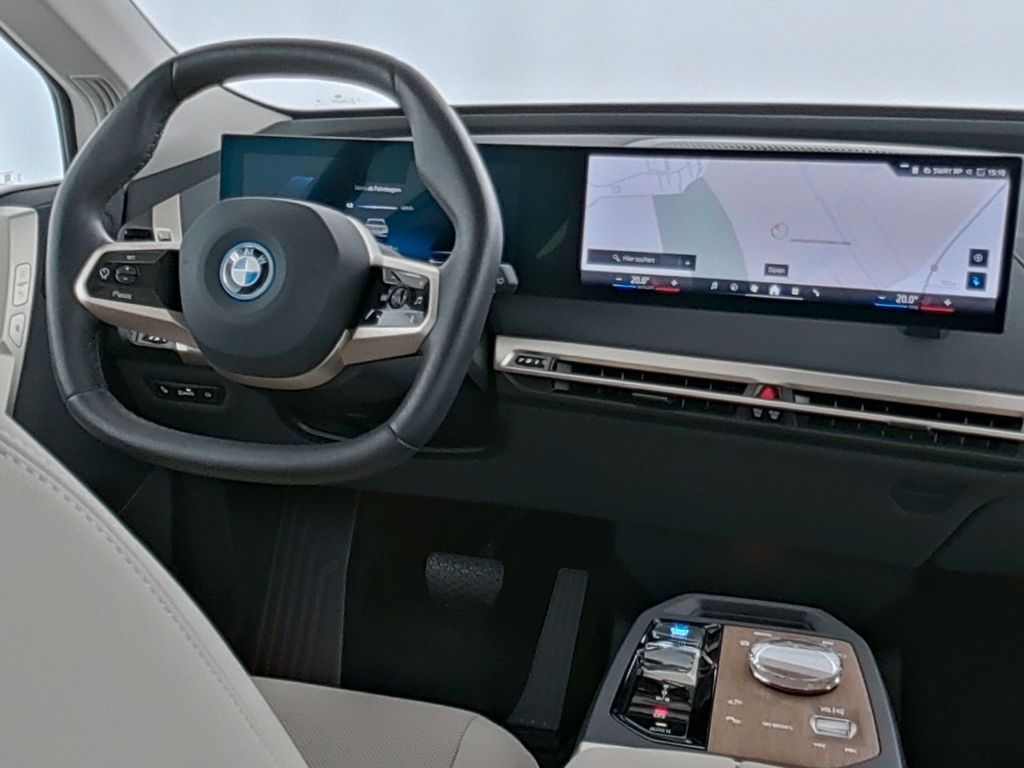 BMW iX 2023