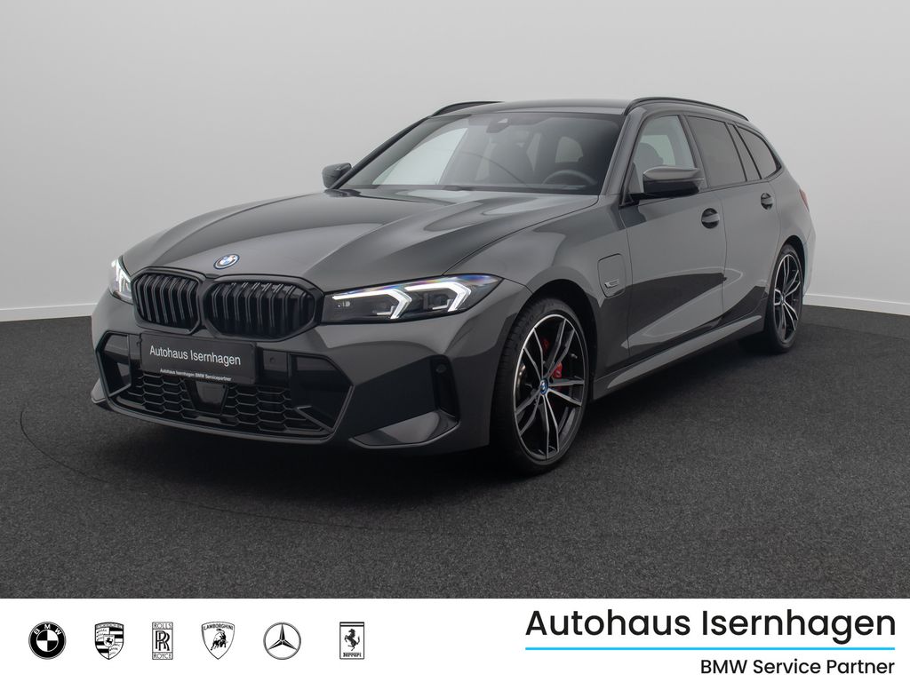 BMW 330 2022