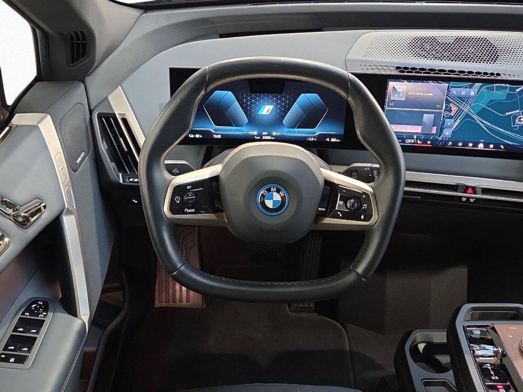 BMW iX 2023