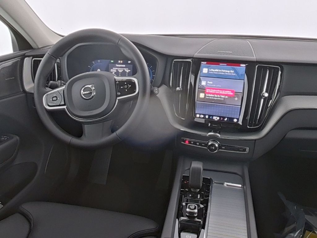 Volvo XC60 2025