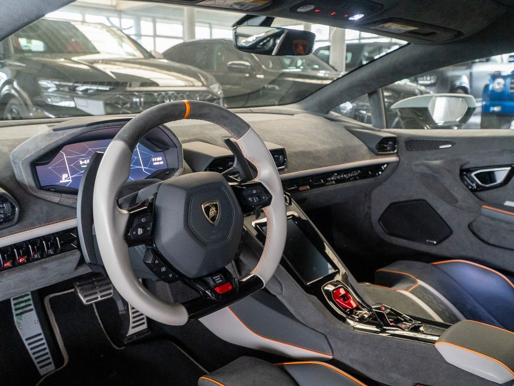 Lamborghini Huracán 2023