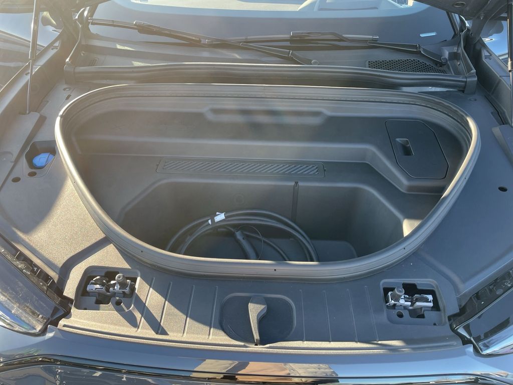 Audi SQ6 e-tron 2025