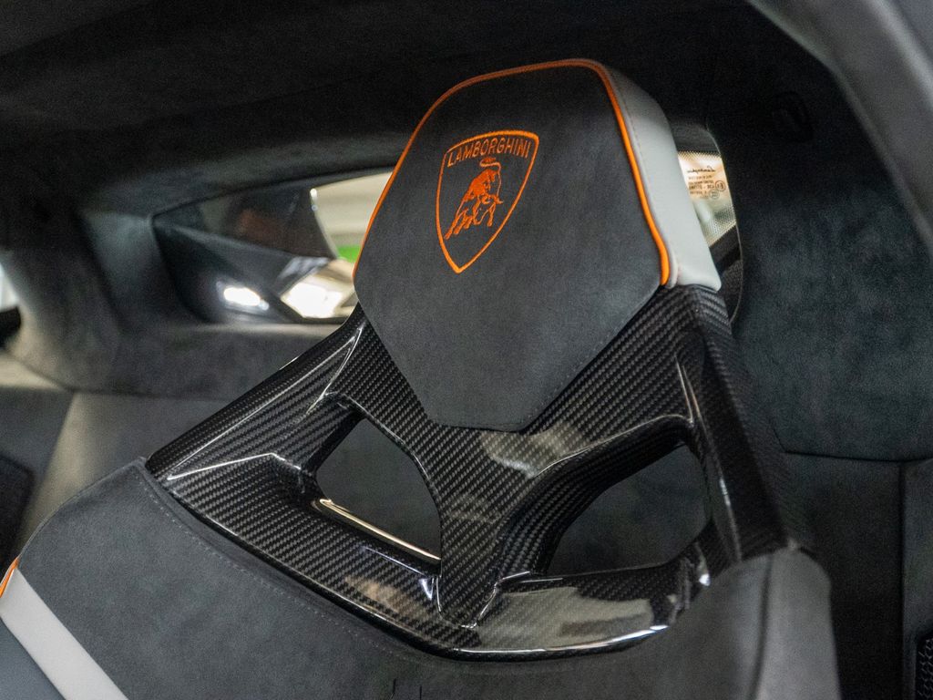 Lamborghini Huracán 2023