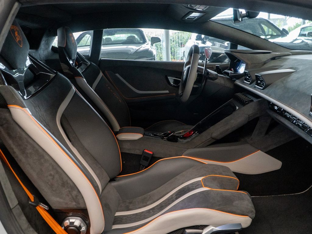 Lamborghini Huracán 2023