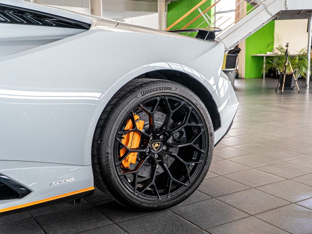 Lamborghini Huracán 2023