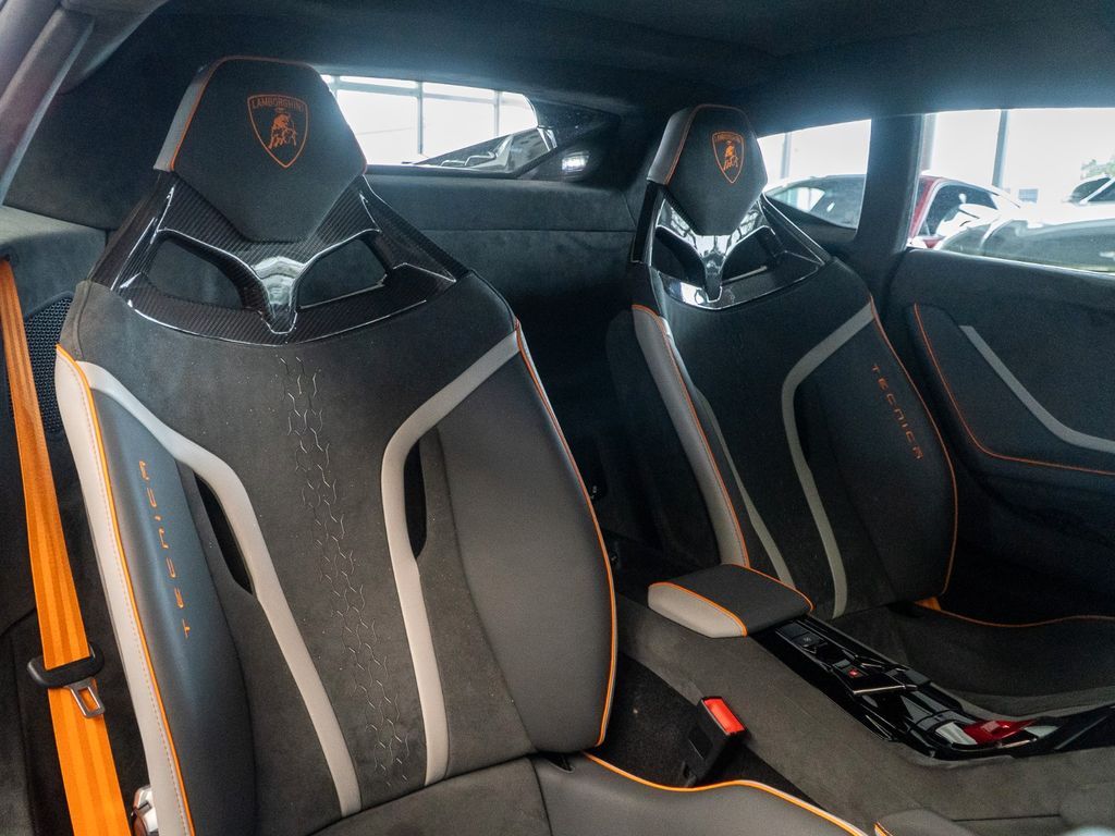 Lamborghini Huracán 2023