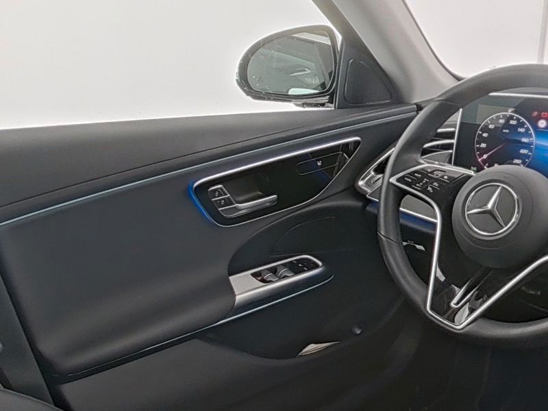 Mercedes-Benz E 200 2024