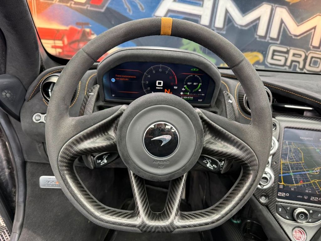McLaren 765LT 2022