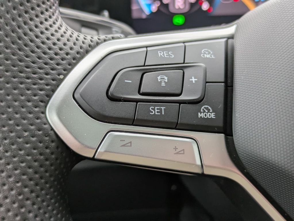 Volkswagen Tiguan 2025