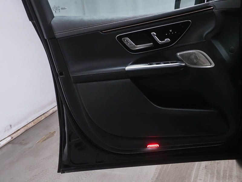 Mercedes-Benz EQE SUV 2024