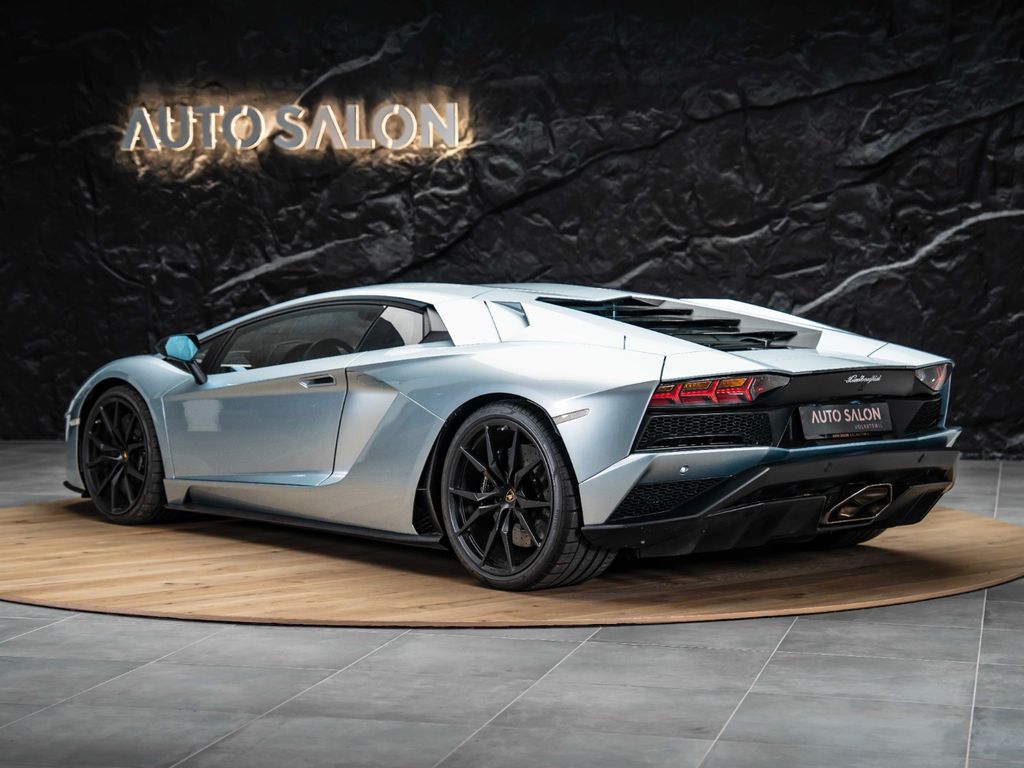 Lamborghini Aventador 2017