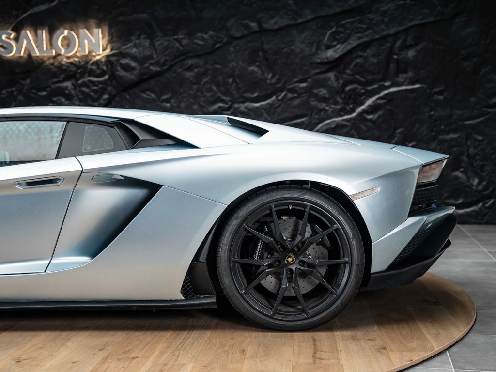 Lamborghini Aventador 2017