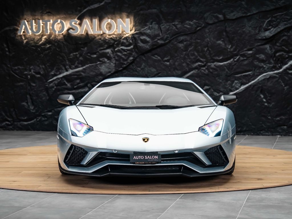 Lamborghini Aventador 2017
