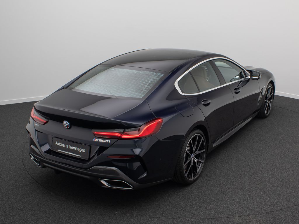 BMW M850 2022