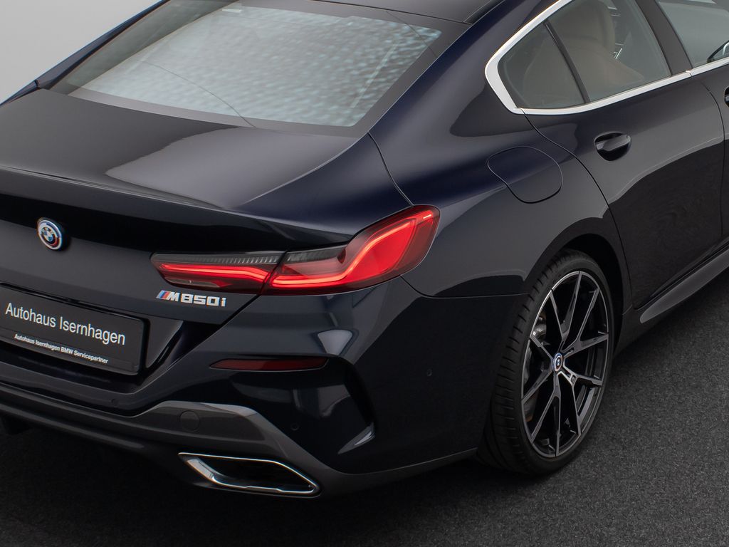 BMW M850 2022